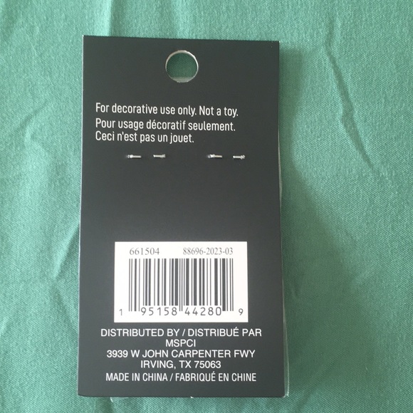 Make Market (Michael’s) Miniature Travel Set: binoculars, compass, map, passport - Picture 3 of 3